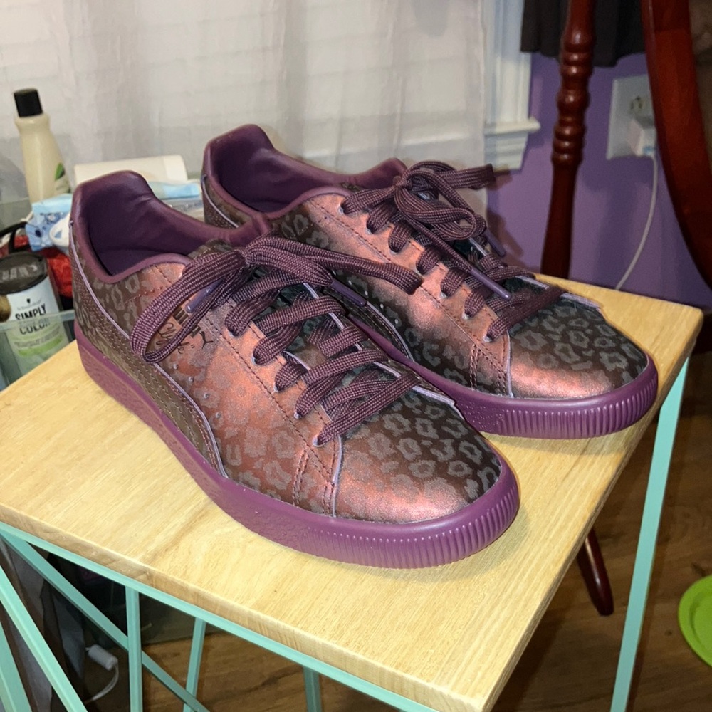Puma Clyde size 8